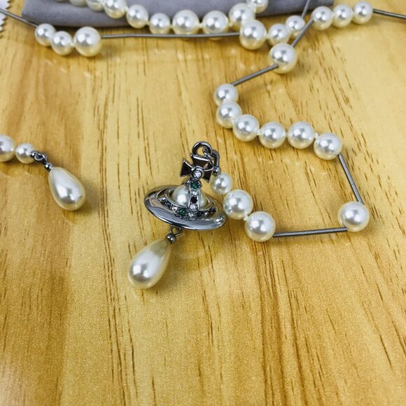 NEW Vivienne Westwood Brooken pearl necklace Silver - Picture 6 of 10